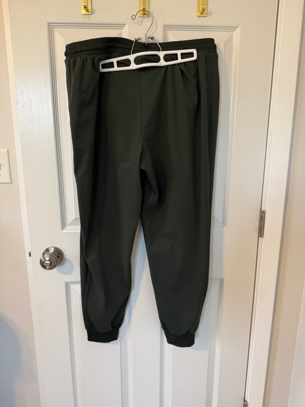 Rachel Zoe Olive Drawstring Jogger Pants - Picture 7 of 8